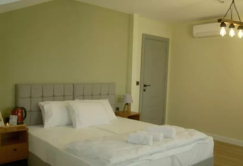 تختخواب و صبحانه Zelle Airport Boutique