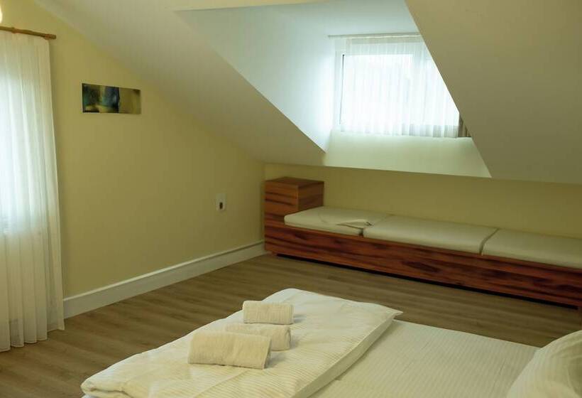 住宿加早餐 Zelle Airport Boutique