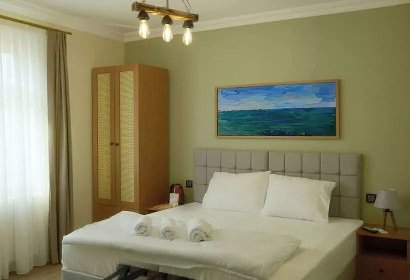 تختخواب و صبحانه Zelle Airport Boutique