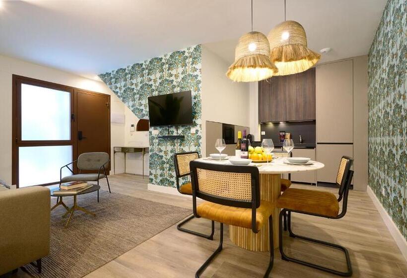 Casa Pizarro, By Homing U