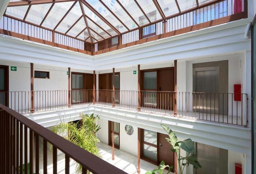 Casa Pizarro, By Homing U