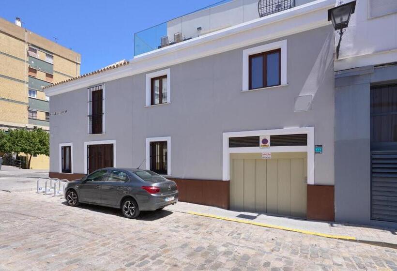 Casa Pizarro, By Homing U