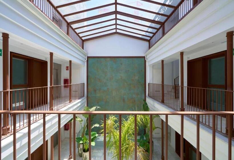 Casa Pizarro, By Homing U