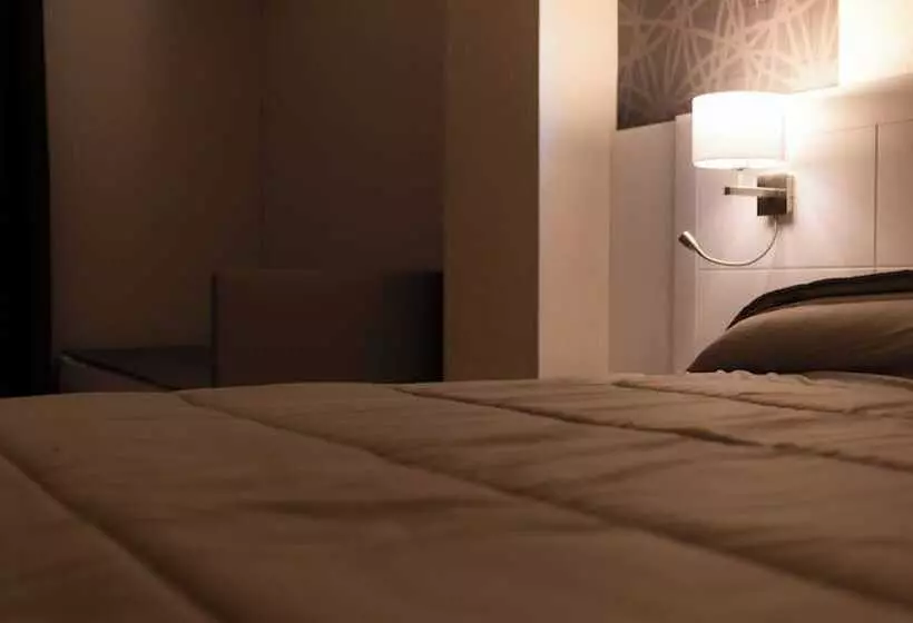 Hotelli Donna Crescenza