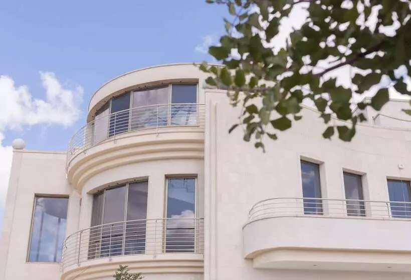 Hotelli Donna Crescenza