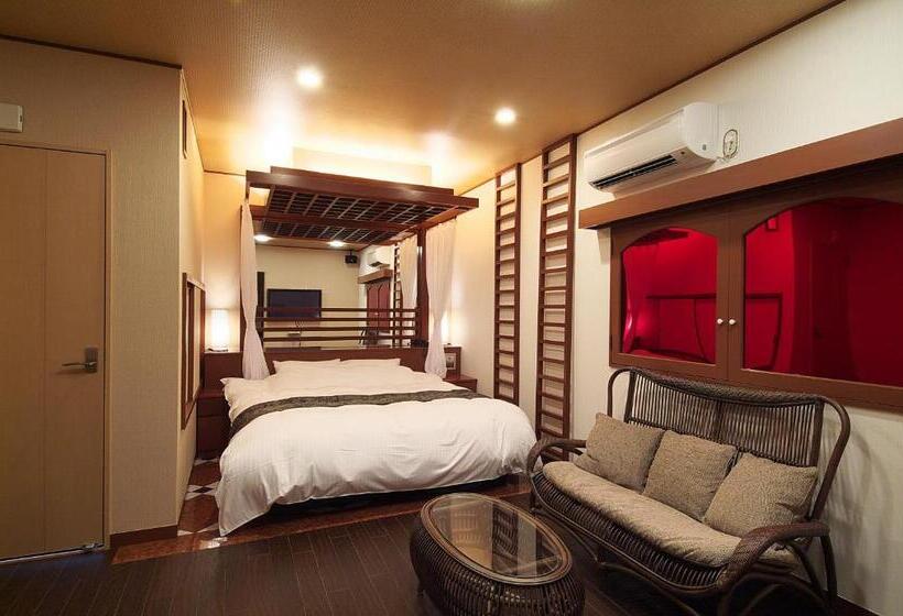 Hôtel Luana18歳未満入場禁止