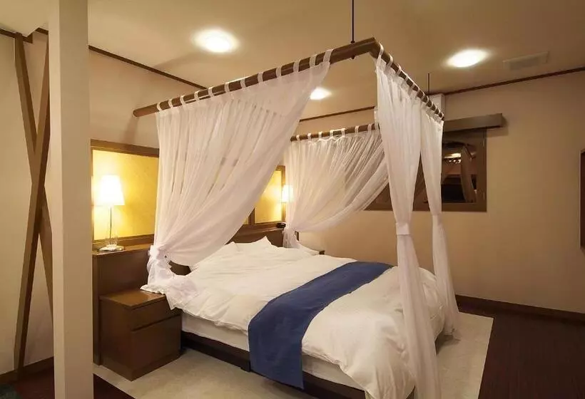 ホテル Luana18歳未満入場禁止