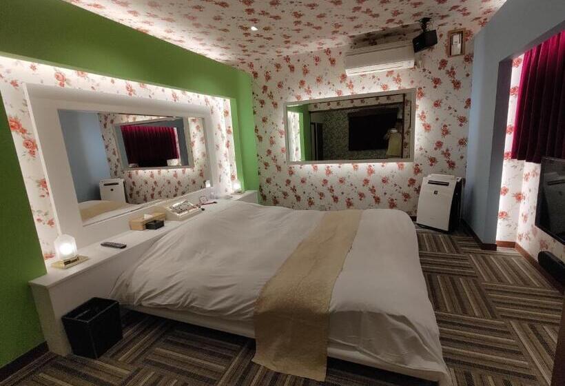 Hôtel Luana18歳未満入場禁止