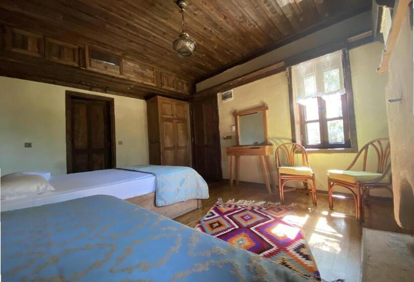 هتل Santa Stone House