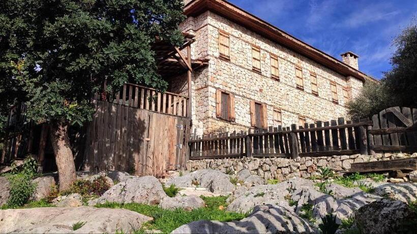 هتل Santa Stone House