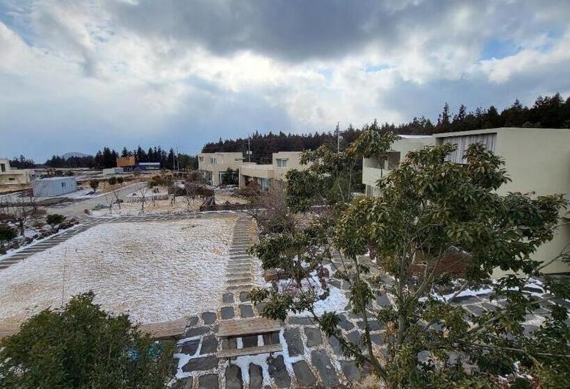 Jeju Sanlok2 Pension