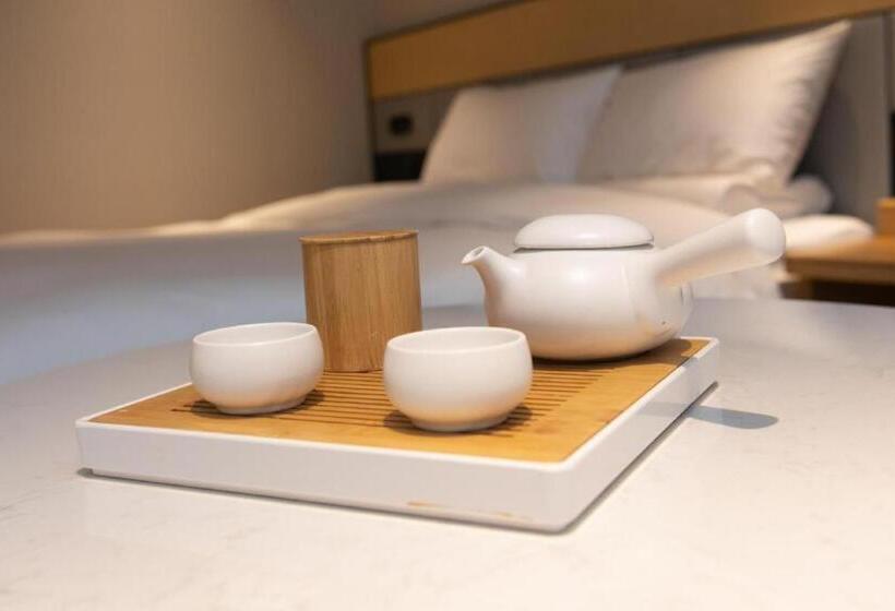 Ji Hotel Wuhan International Plaza