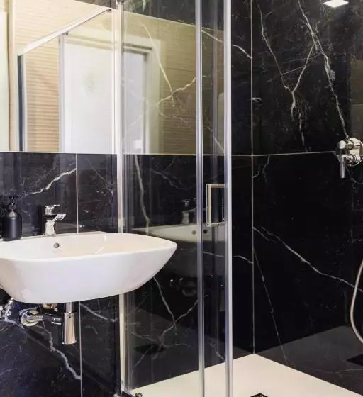 ペンション Art Boutique Rooms