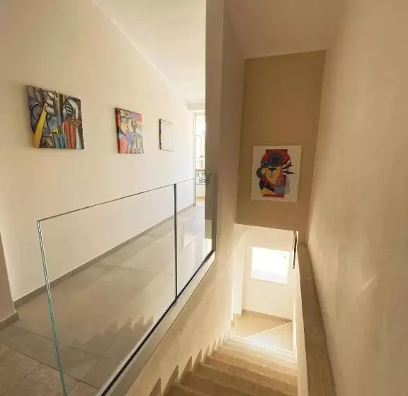 ペンション Art Boutique Rooms