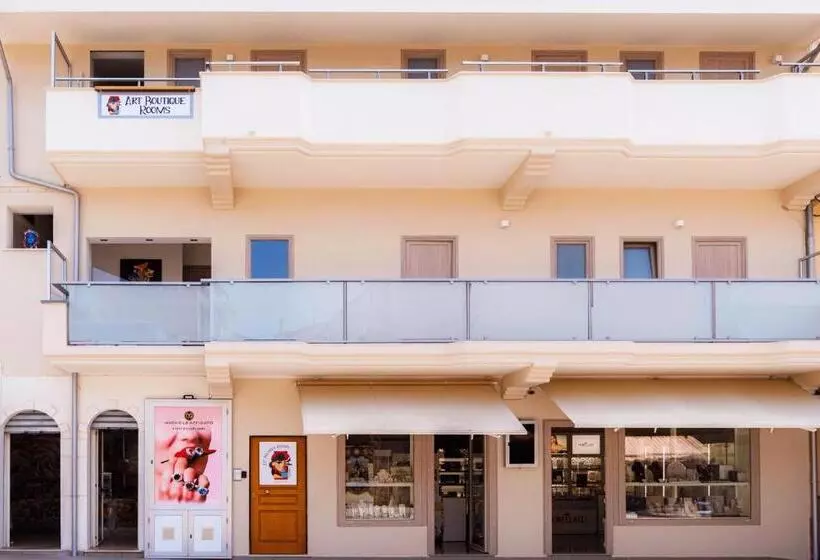 ペンション Art Boutique Rooms