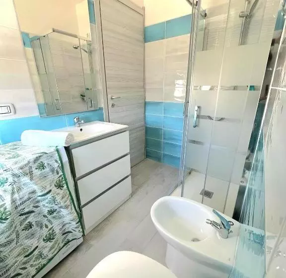 ペンション Followthesun  Camera Fronte Mare