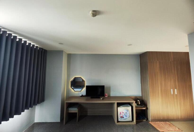 پانسیون Full House