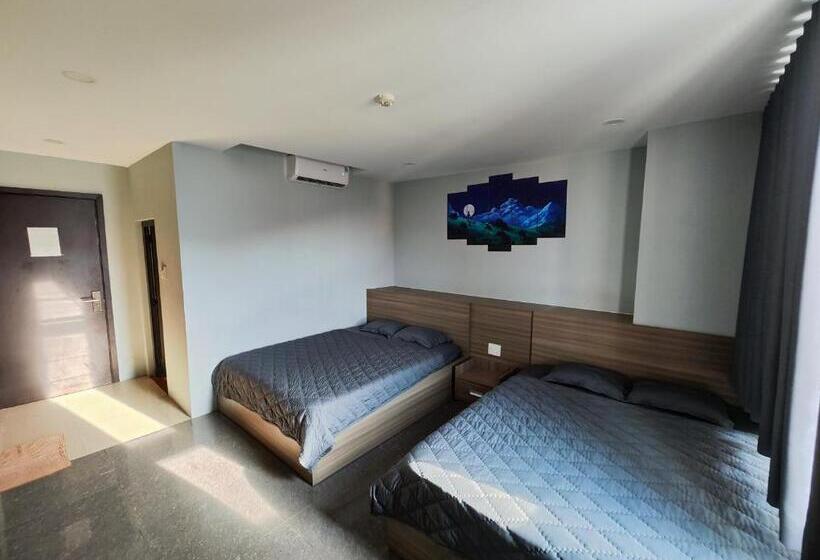 پانسیون Full House