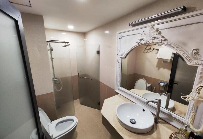 پانسیون Full House