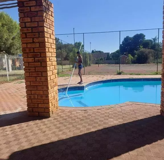 Majatalo Kwa Mimi Guesthouse