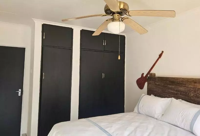 Majatalo Kwa Mimi Guesthouse