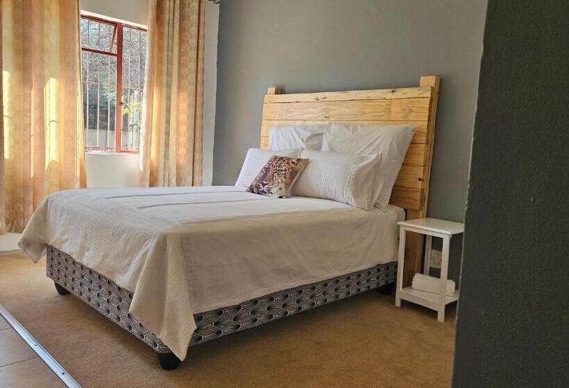 פנסיון Kwa Mimi Guesthouse