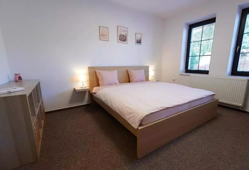 Majatalo Penzion Počátky Seč