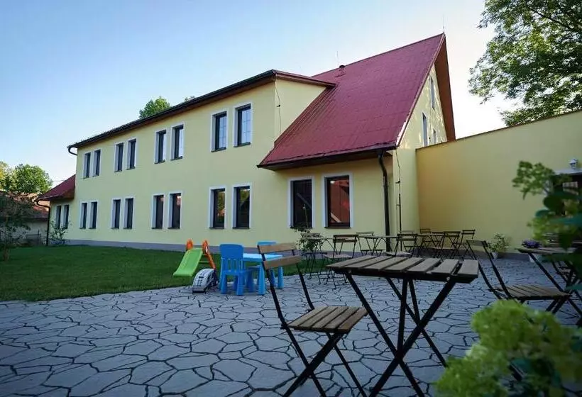 Majatalo Penzion Počátky Seč