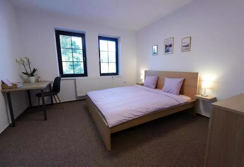 Majatalo Penzion Počátky Seč