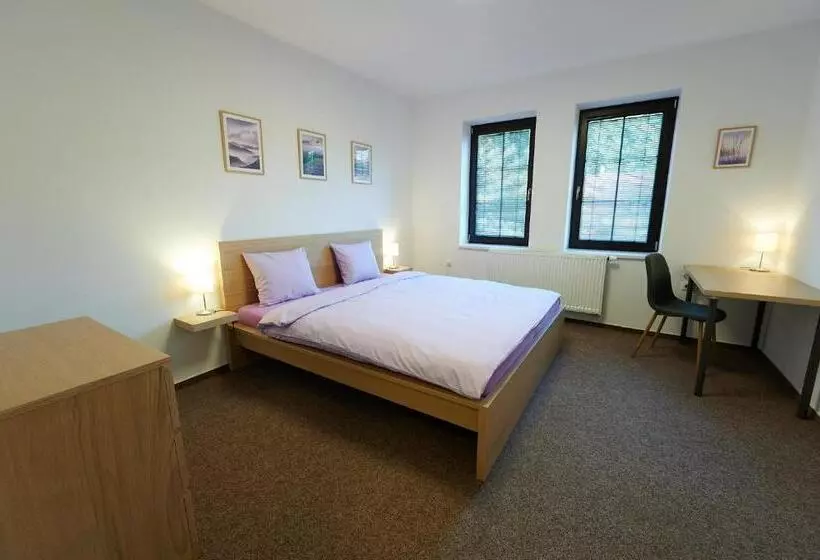 Majatalo Penzion Počátky Seč