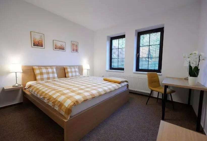 Majatalo Penzion Počátky Seč