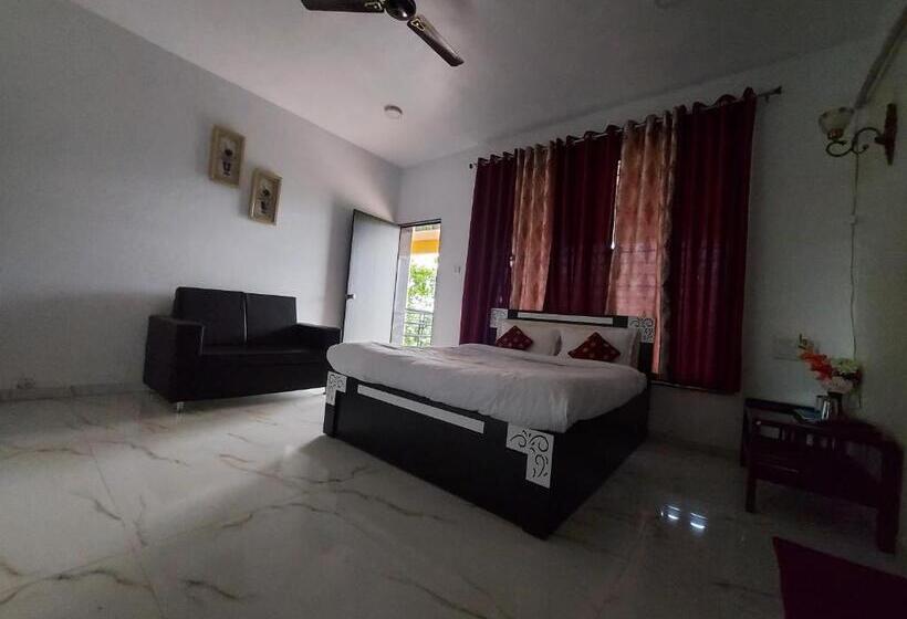 פנסיון The Four Winds House