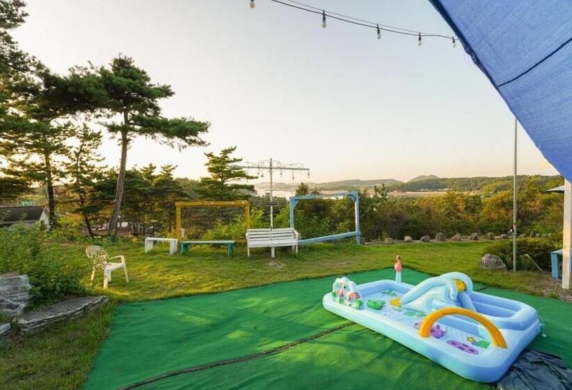 Taean Haeyang Jungwon Pension