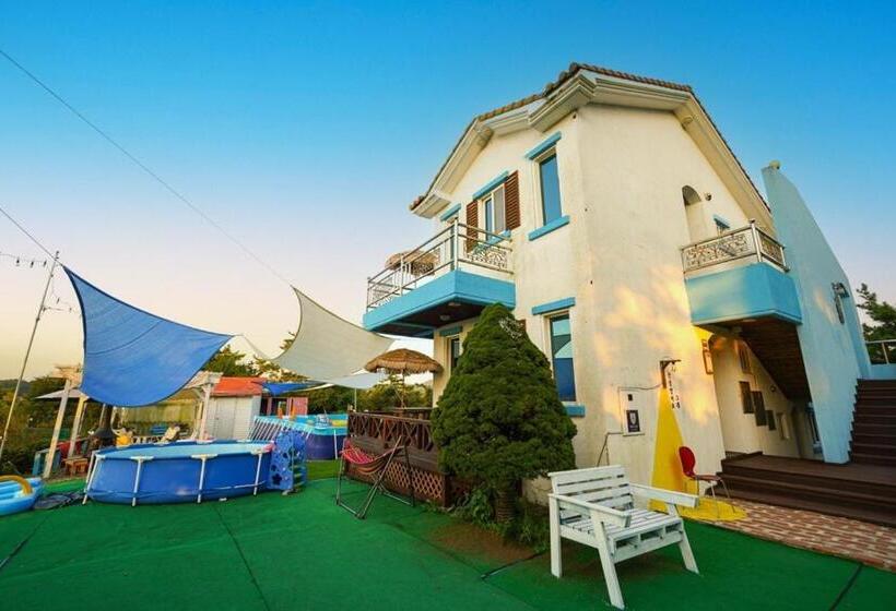 Taean Haeyang Jungwon Pension