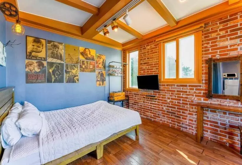 Taean Haeyang Jungwon Pension