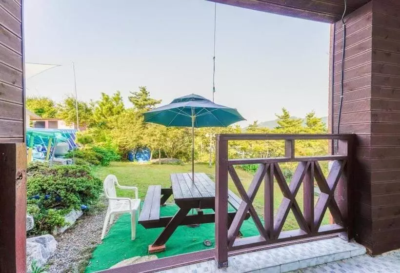 Taean Haeyang Jungwon Pension