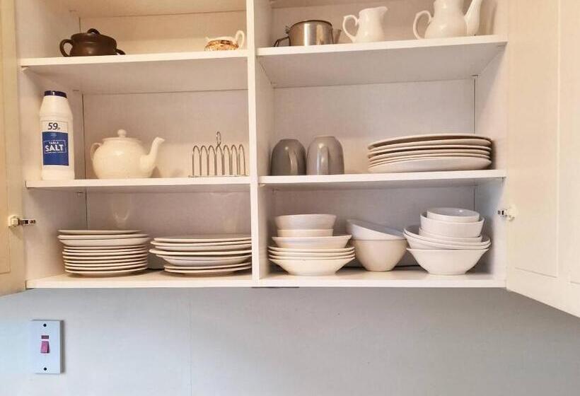 Tradesmencontact Workers Inn