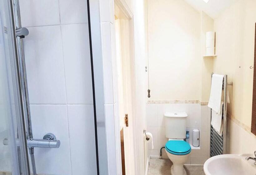 Tradesmencontact Workers Inn