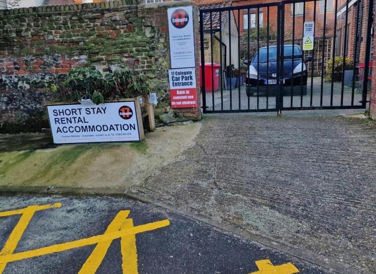 Tradesmencontact Workers Inn