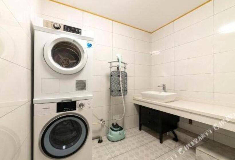 Borrman Hotel Jinan West Station Greenland Central Plaza Exhibition Center