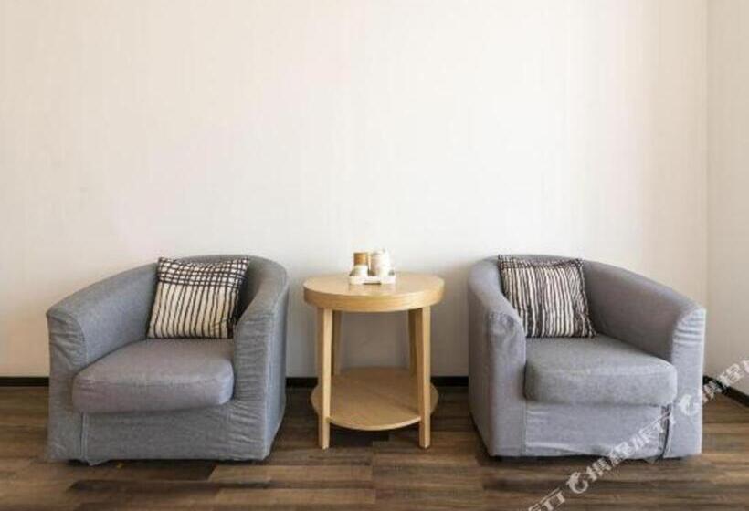 Borrman Hotel Jinan West Station Greenland Central Plaza Exhibition Center