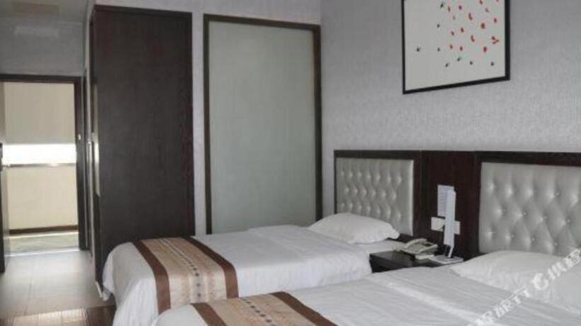 Borrman Hotel Zhuhai Mingzhu Railway Station Rainbow Shopping Mall