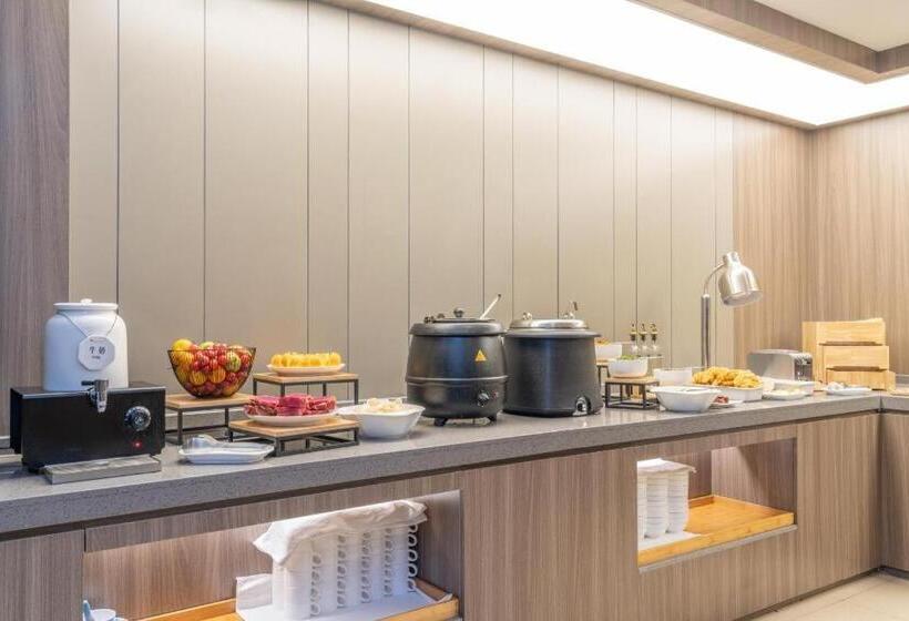 Hanting Hotel Hebi Qi County Bus Station