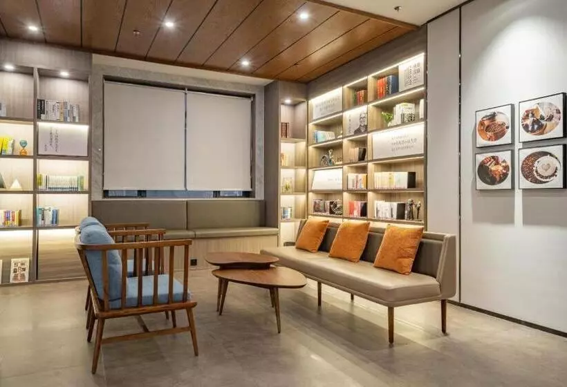 Hanting Hotel Hebi Qi County Bus Station