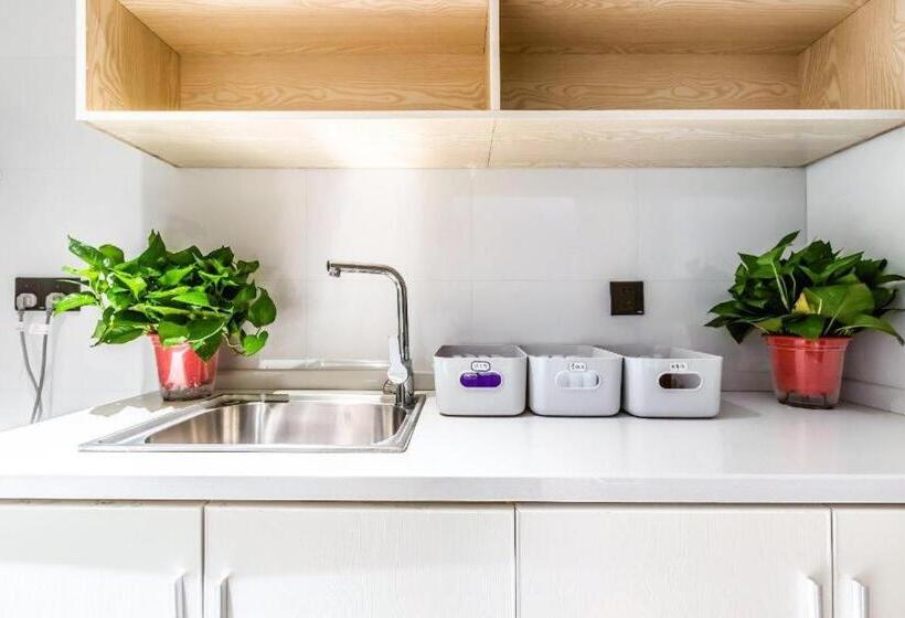 Hanting Premium Hotel Hangzhou Xiaoshan Jianshe 1st Road Metro Station