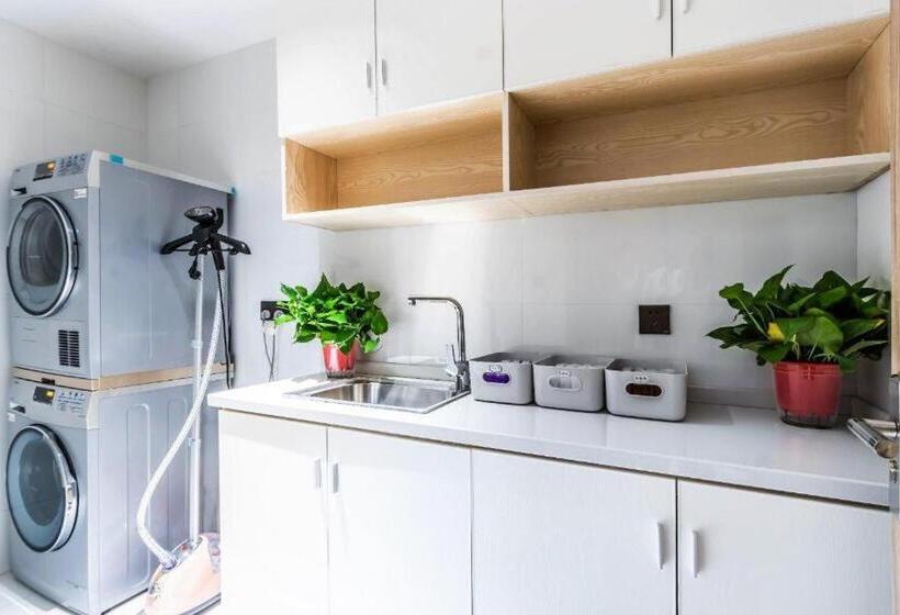 Hanting Premium Hotel Hangzhou Xiaoshan Jianshe 1st Road Metro Station