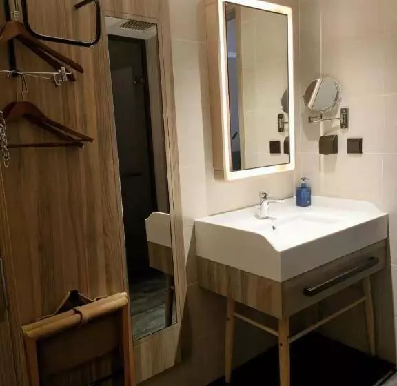 Hanting Premium Hotel Huayin Huashan Mountain Scenic Area Huayue Avenue