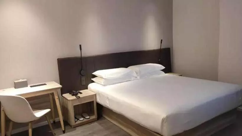 Hanting Premium Hotel Huayin Huashan Mountain Scenic Area Huayue Avenue