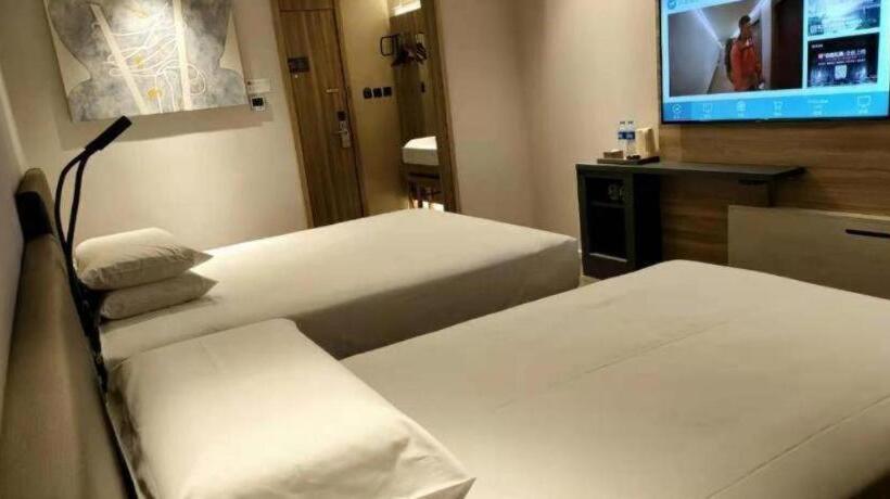 Hanting Premium Hotel Huayin Huashan Mountain Scenic Area Huayue Avenue