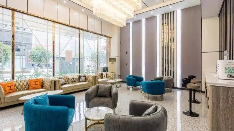 Starway Hotel Anshun Huangguoshu Street Anshun College